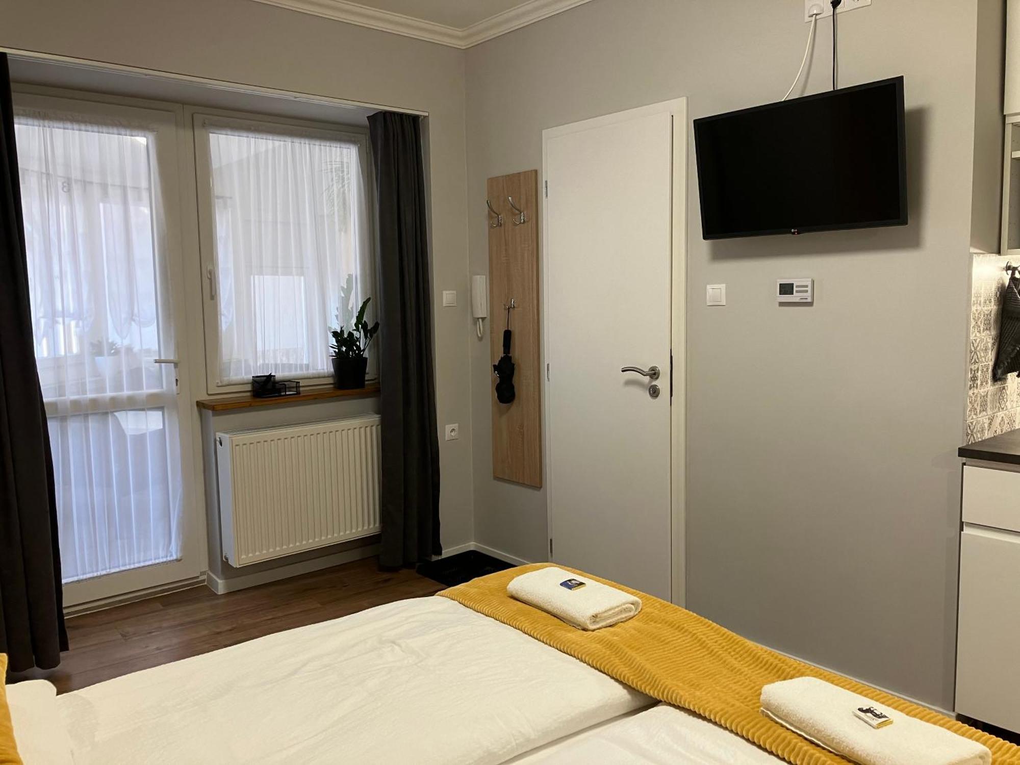 Illa Apartments 埃格尔 外观 照片