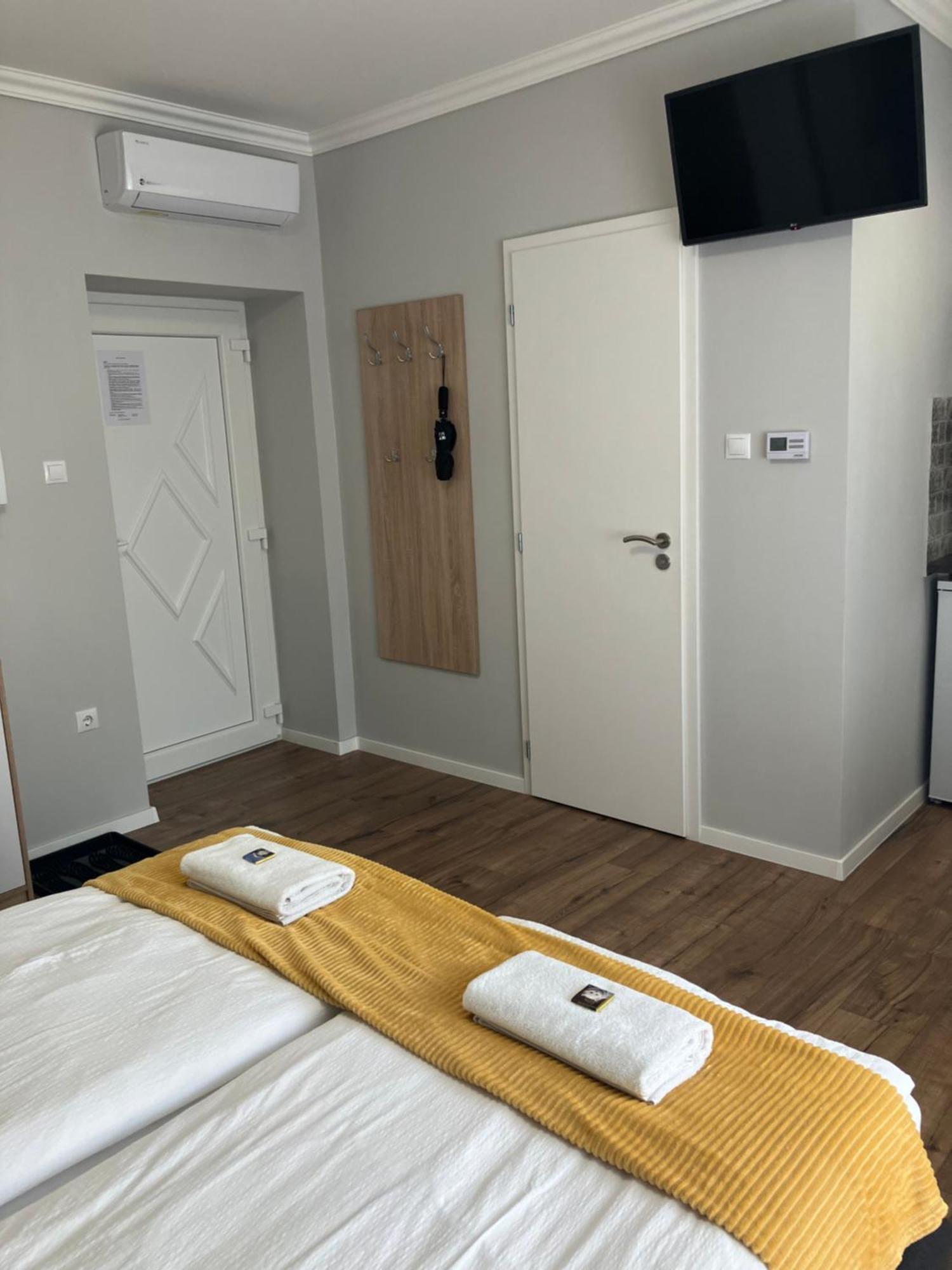 Illa Apartments 埃格尔 外观 照片
