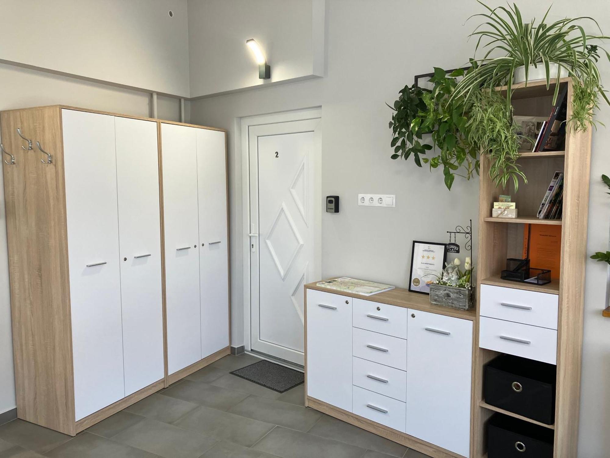 Illa Apartments 埃格尔 外观 照片