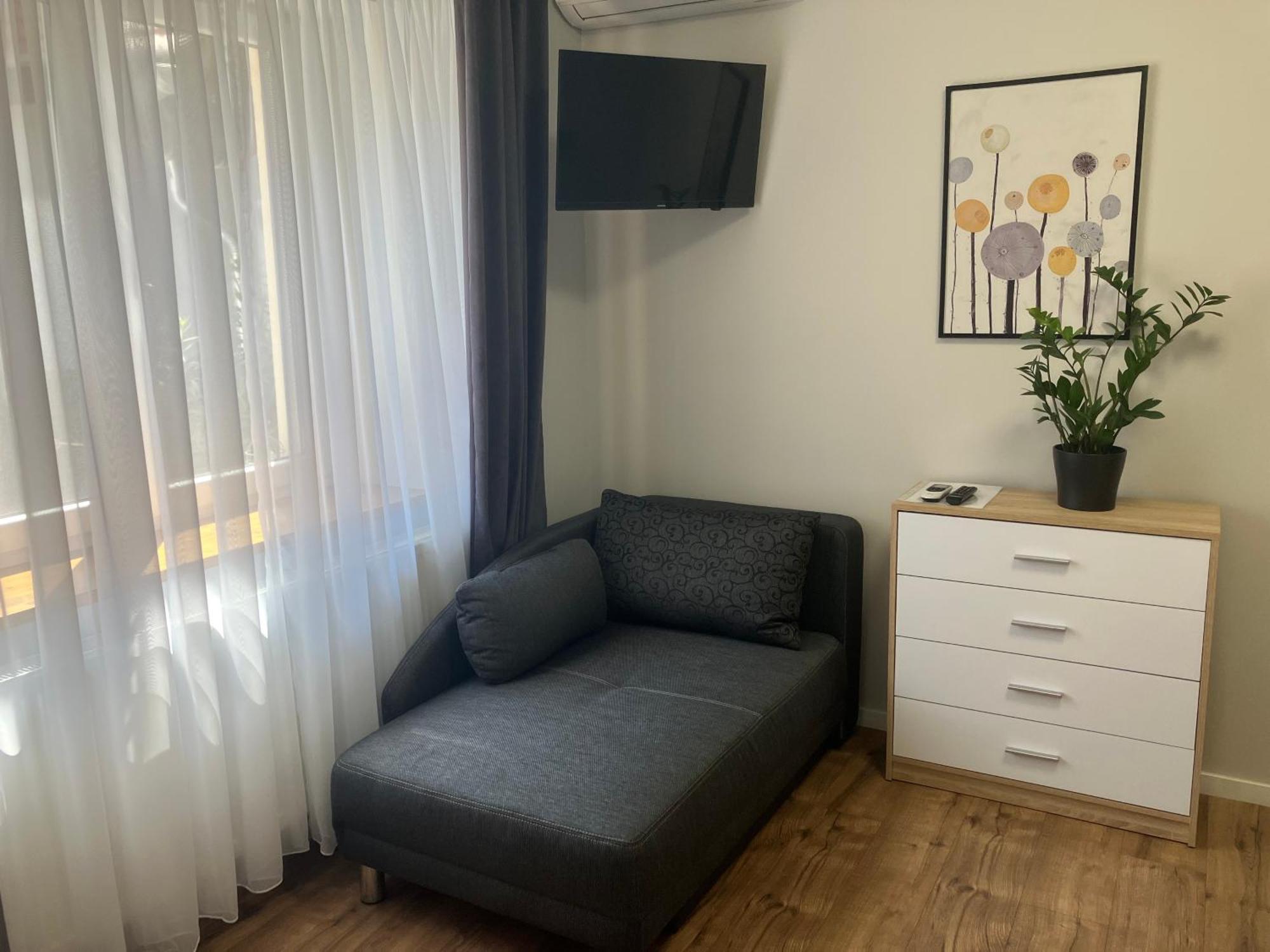 Illa Apartments 埃格尔 外观 照片