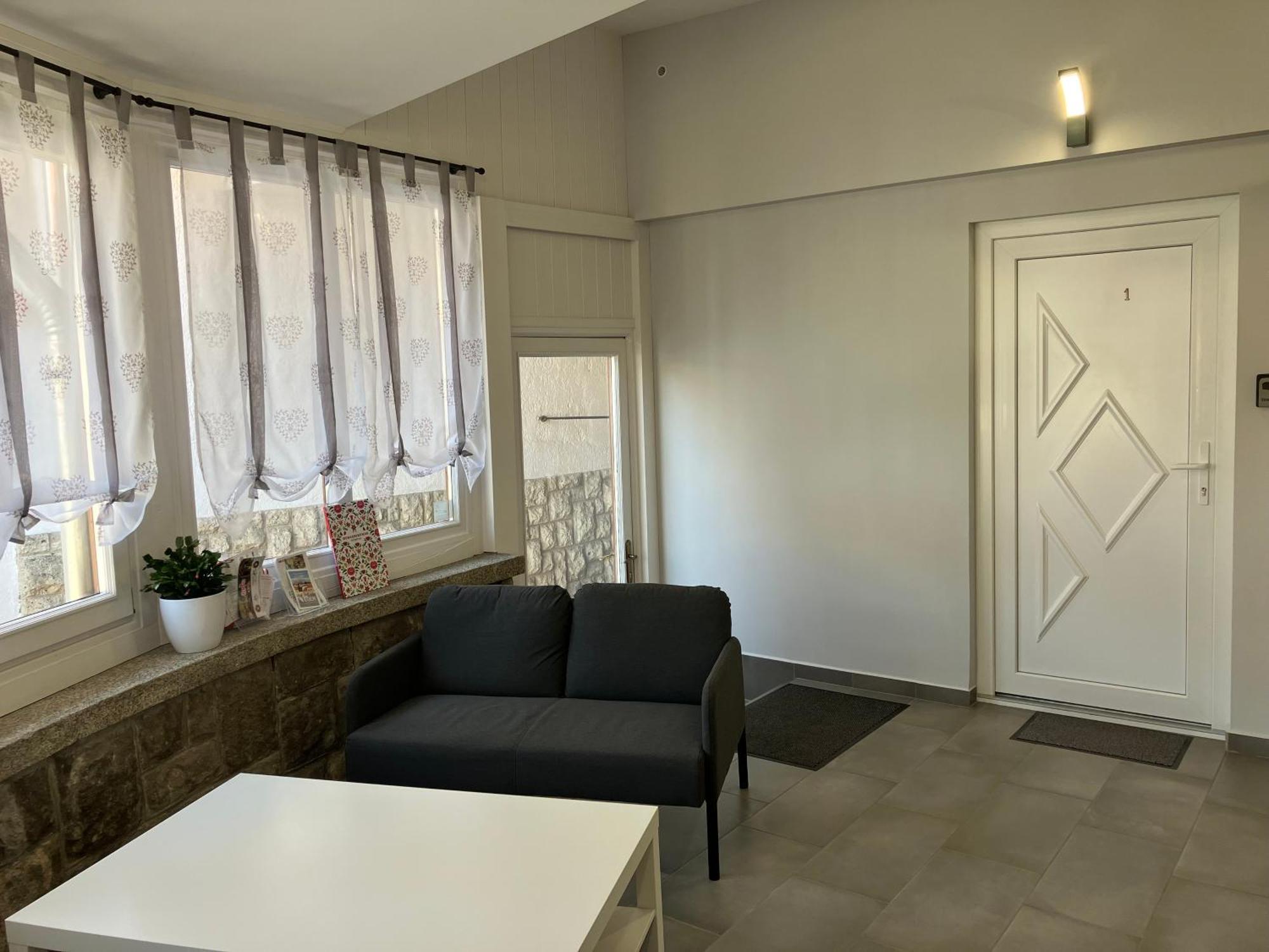 Illa Apartments 埃格尔 外观 照片