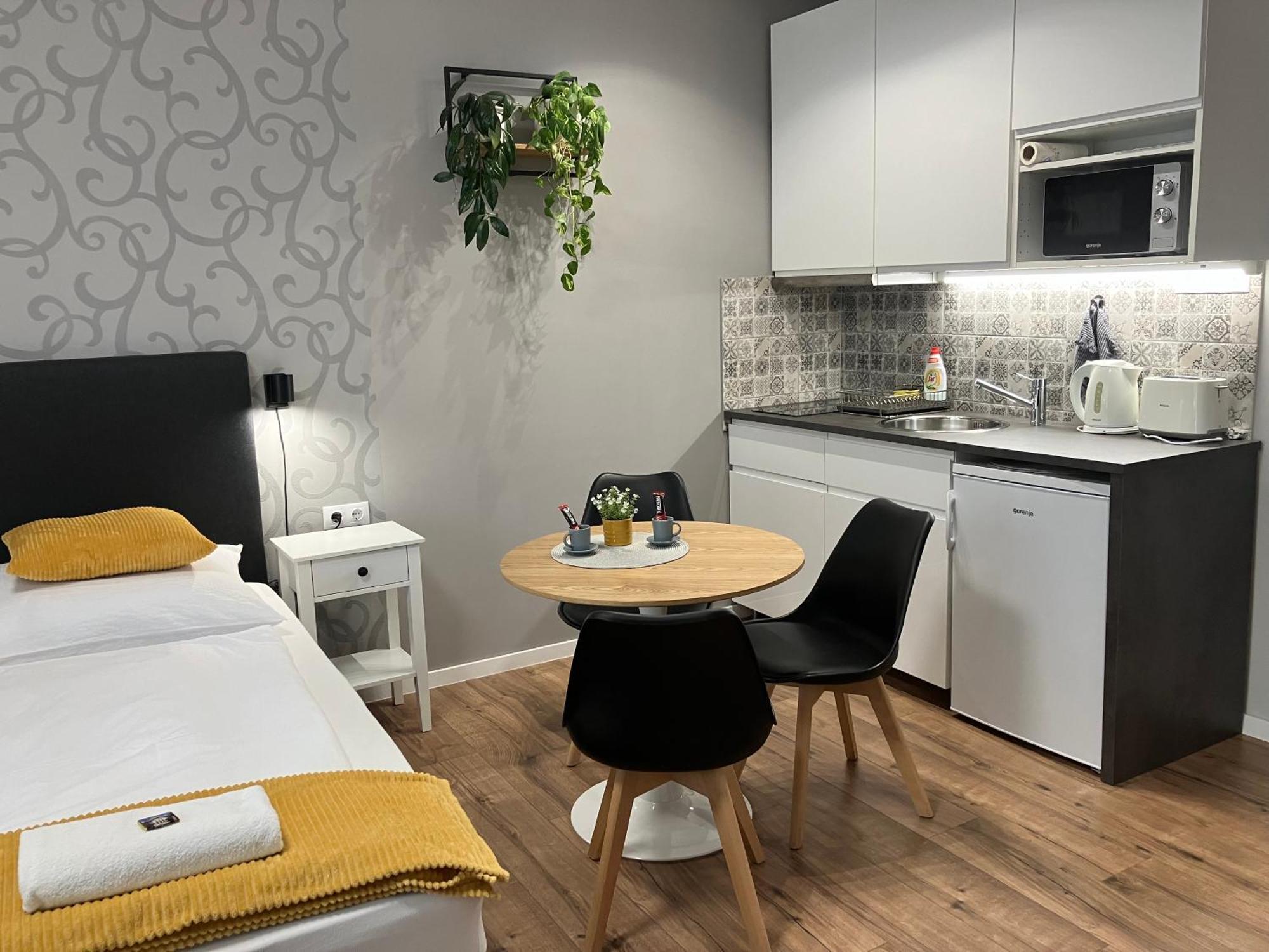 Illa Apartments 埃格尔 外观 照片